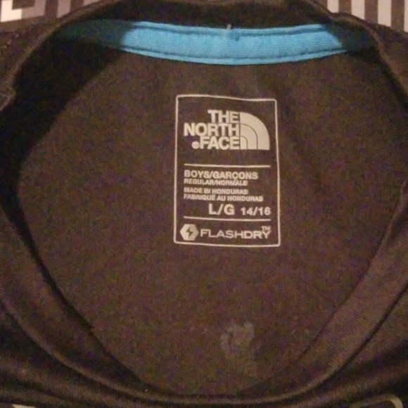 Boys Large North Face Tshirt - Picture 2 of 2